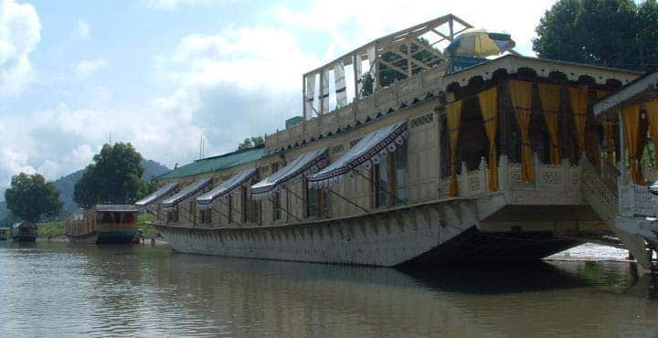 Shelter Group of Houseboats, Srinagar 1